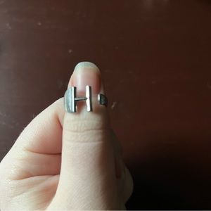 H adjustable ring and chain adjustable ring